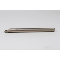 E16R-SCLCR-09, твердосплавний розточувальний оправка з хвостовиком Ø 16 мм для внутрішнього (ID) різання, права, гвинтове кріплення, подача охолодження через інструмент