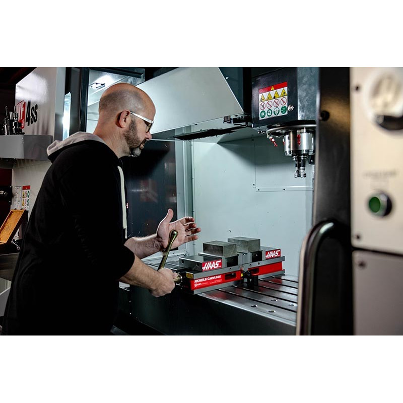 Двопозиційні лещата з фіксованою кулачкою 150 мм (6 дюймів), отвір 100 мм (4 дюйми), затиск Haas від Kurt