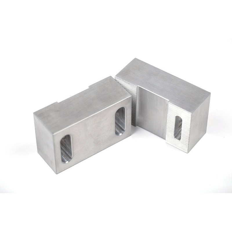 Aluminum 100mm (4") Machinable Self-Centering Air Vise Jaws, Serrated
