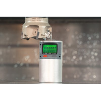 Цифровий висотомір 100 мм (3,9370 дюйма), роздільна здатність 0,001 мм (0,00005 дюйма), точність ± 0,010 мм (0,0004 дюйма), IP65