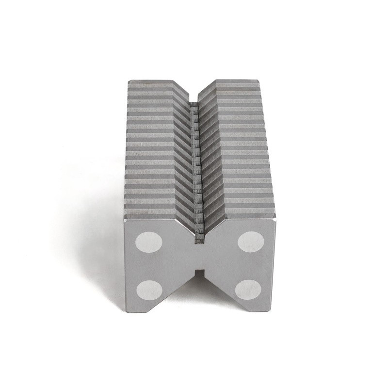 Магнітно-індукційний V-подібний блок, 100x58x46 мм, діаметр заготовки 50 мм, подвійний V-подібний блок 90°