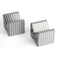 Пара магнітних індукційних V-подібних блоків, 50x58x46 мм, діаметр заготовки 50 мм, подвійний V-подібний виступ 90°