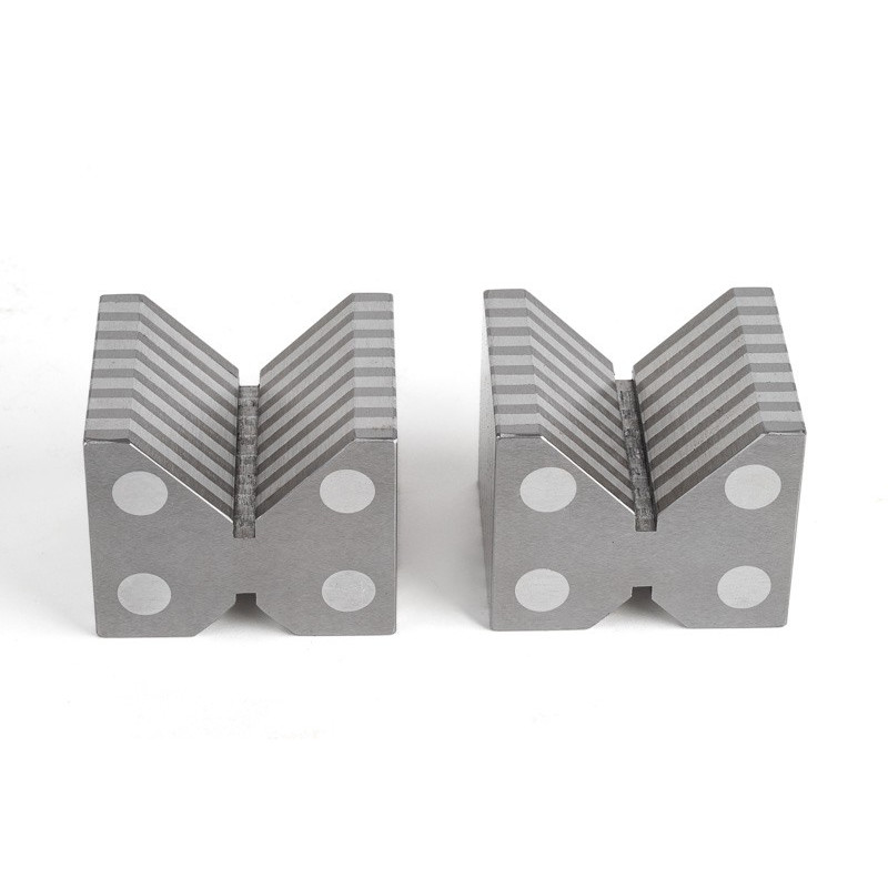 Пара магнітних індукційних V-подібних блоків, 50x58x46 мм, діаметр заготовки 50 мм, подвійний V-подібний виступ 90°