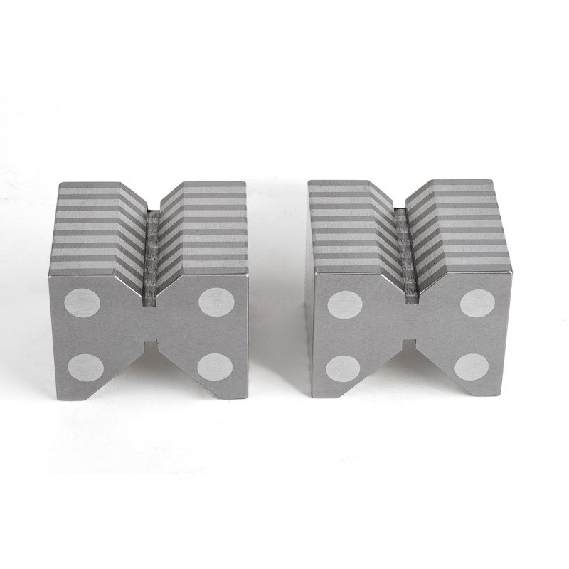 Пара магнітних індукційних V-подібних блоків, 50x58x46 мм, діаметр заготовки 50 мм, подвійний V-подібний виступ 90°